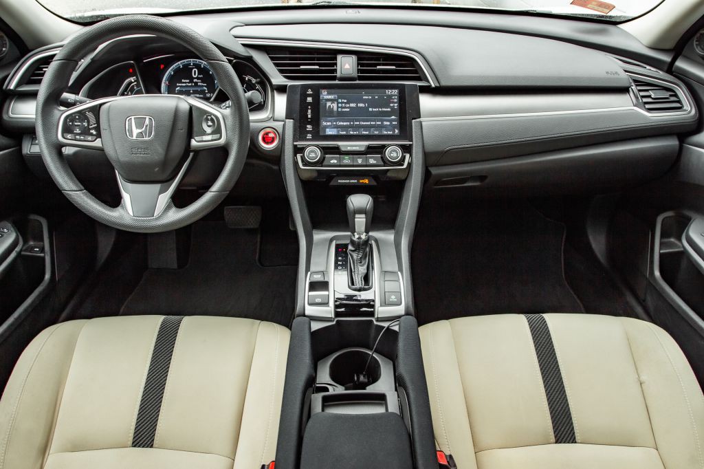 2018 Honda Civic Image 18