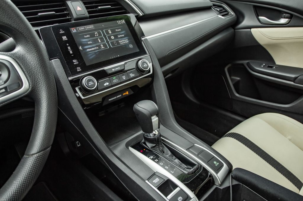 2018 Honda Civic Image 23