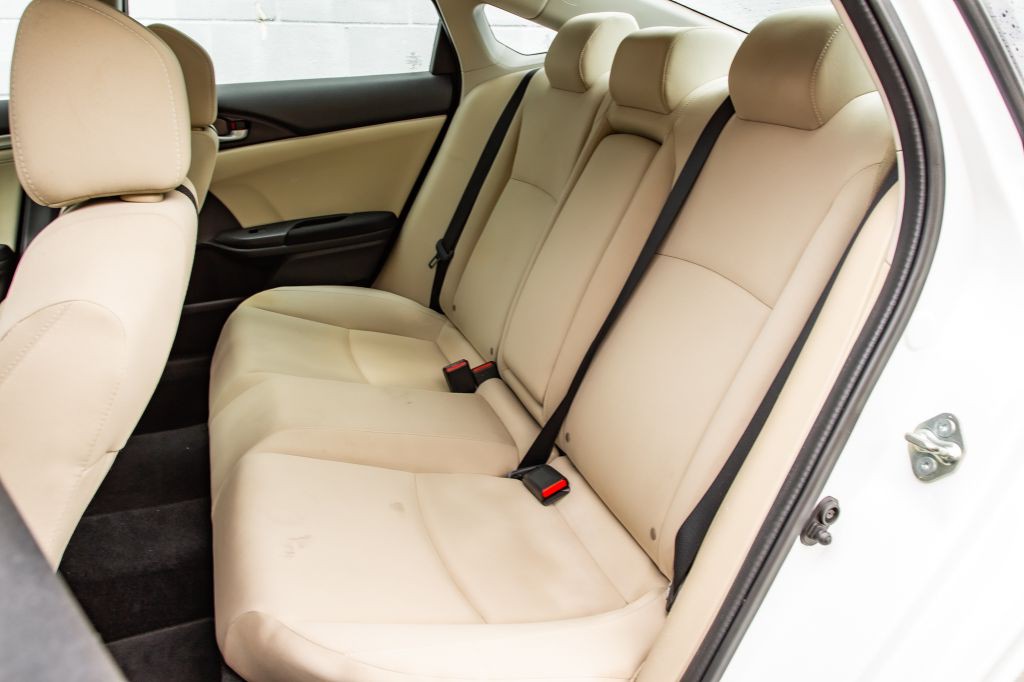 2018 Honda Civic Image 26