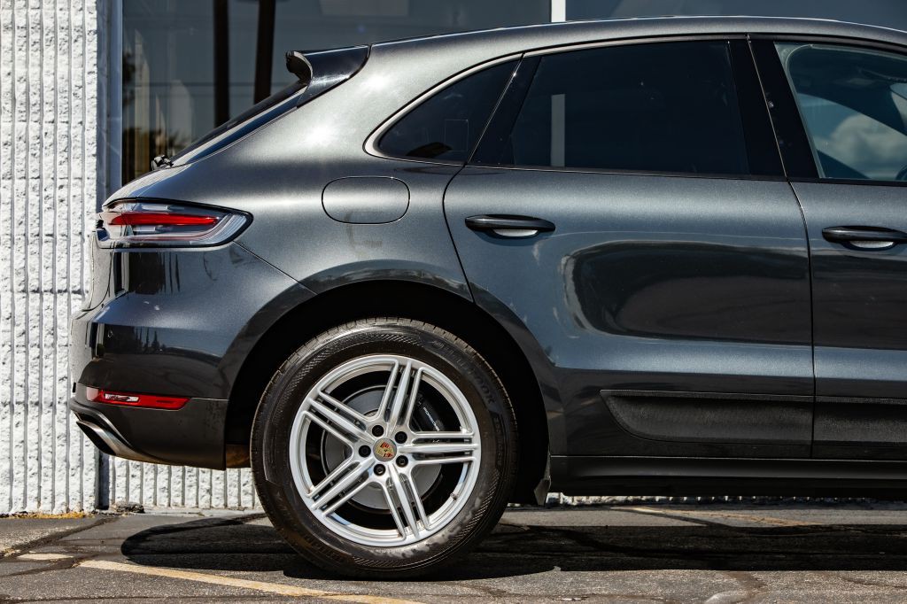 2019 Porsche Macan Image 9