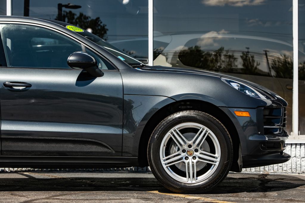 2019 Porsche Macan Image 10
