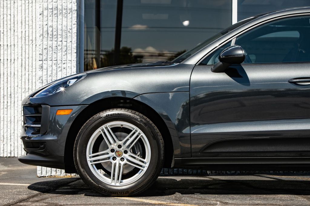 2019 Porsche Macan Image 11