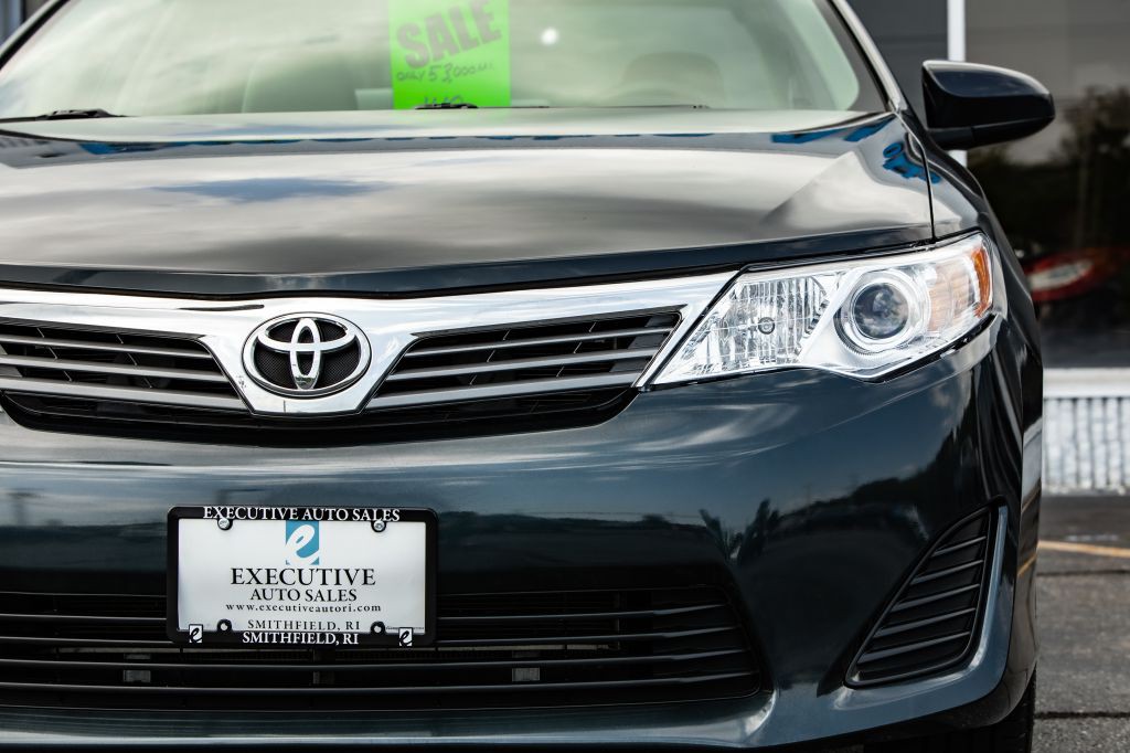 2012 Toyota Camry Image 13