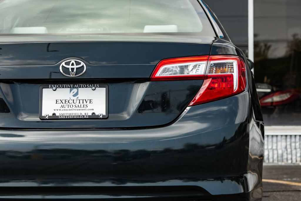 2012 Toyota Camry Image 14