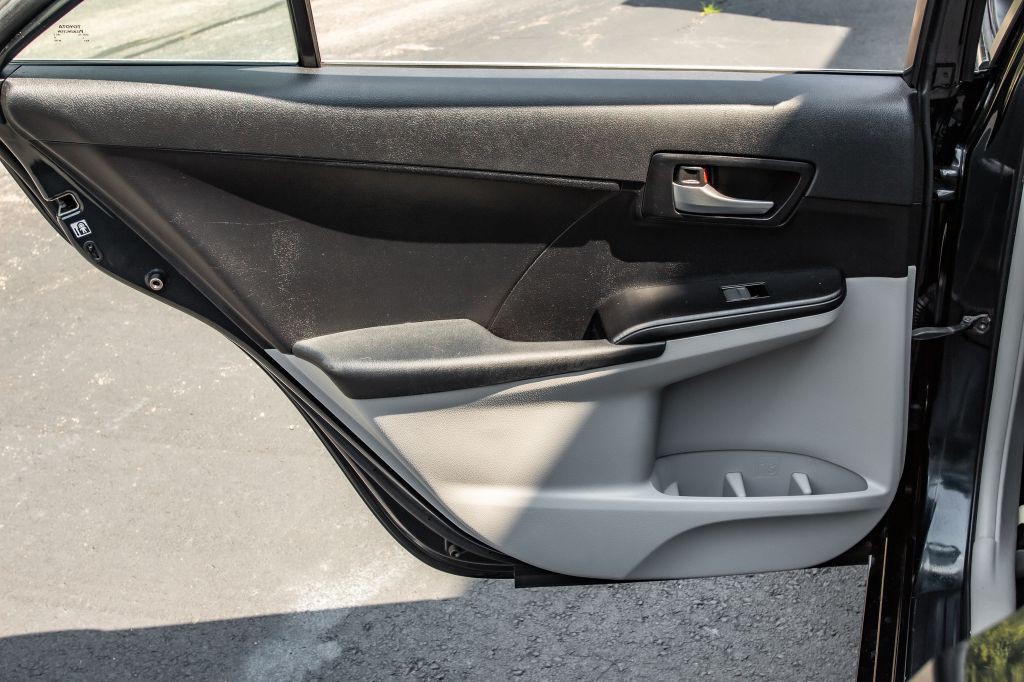 2012 Toyota Camry Image 25
