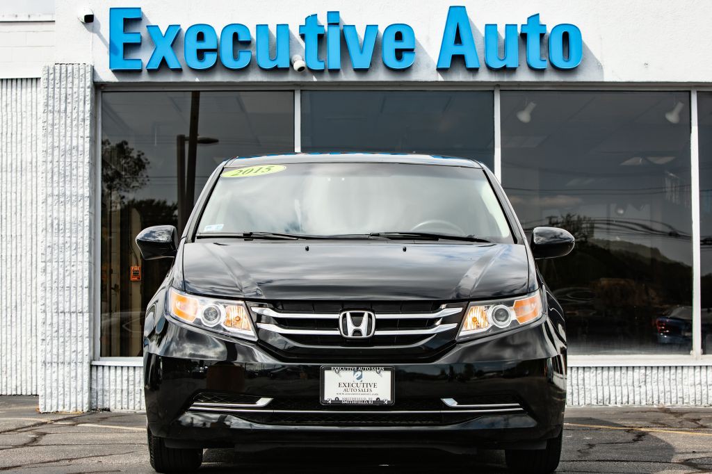 2015 Honda Odyssey Image 2