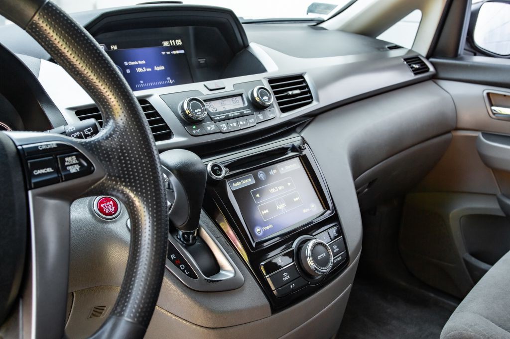 2015 Honda Odyssey Image 22