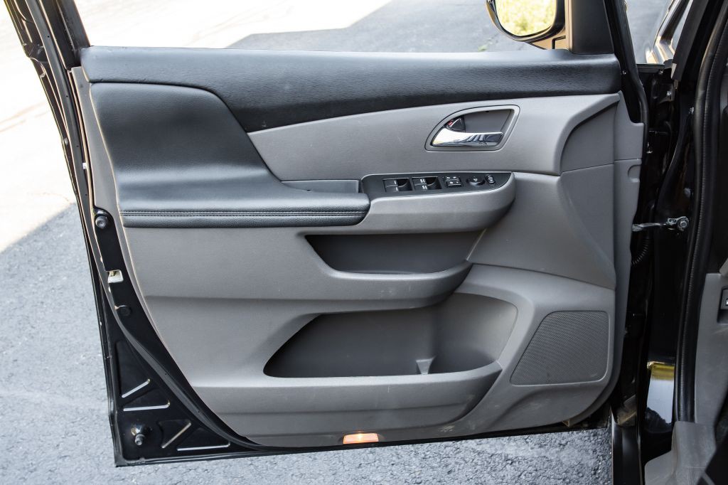 2015 Honda Odyssey Image 26