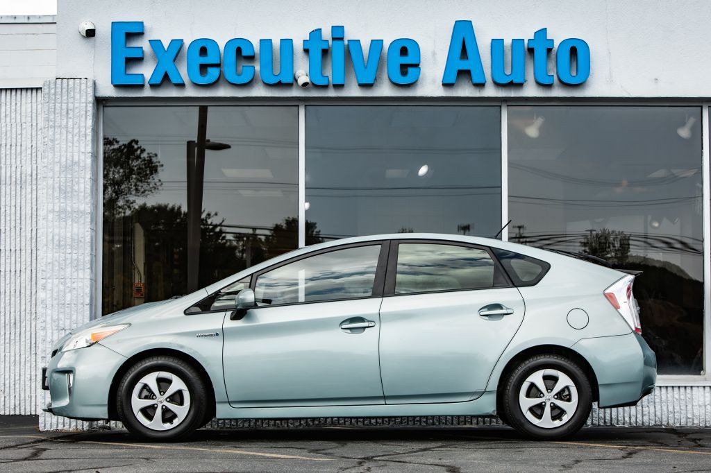 2014 Toyota Prius Image 4