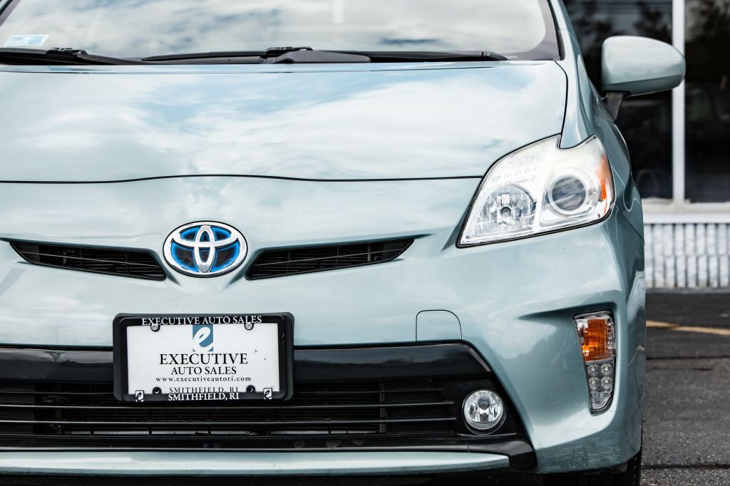 2014 Toyota Prius Image 13
