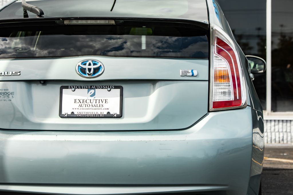 2014 Toyota Prius Image 14