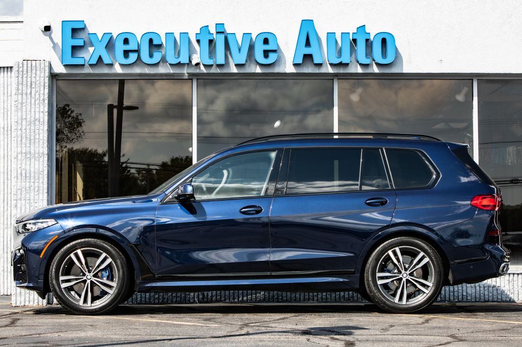 2022 BMW X7 Image 4
