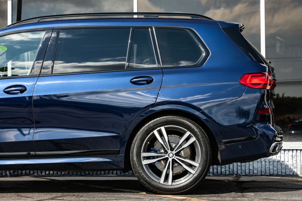 2022 BMW X7 Image 12