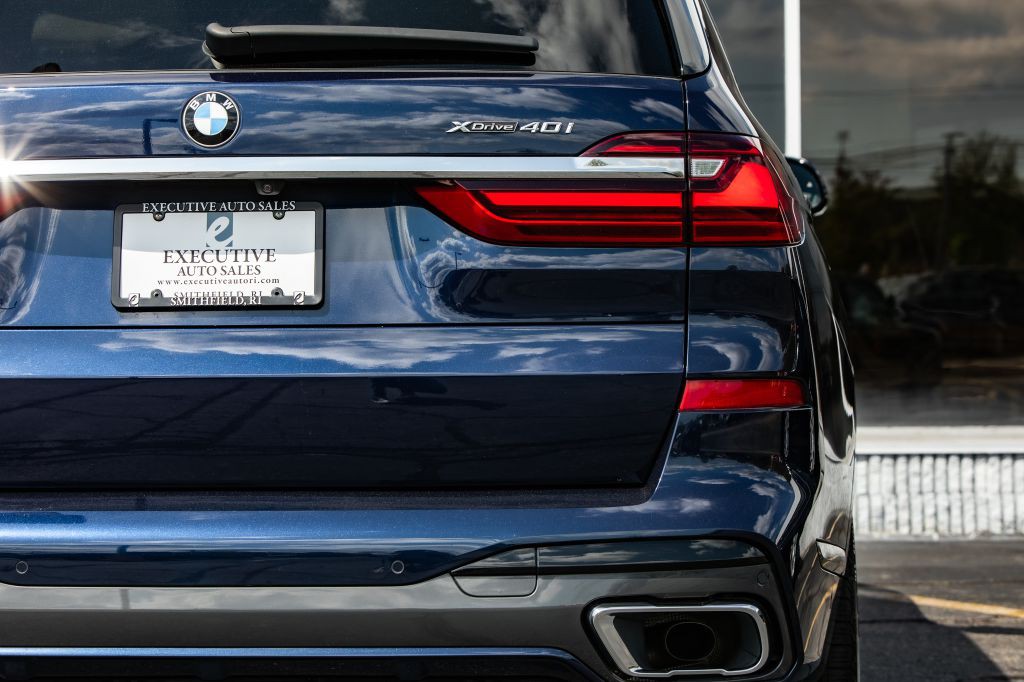 2022 BMW X7 Image 14
