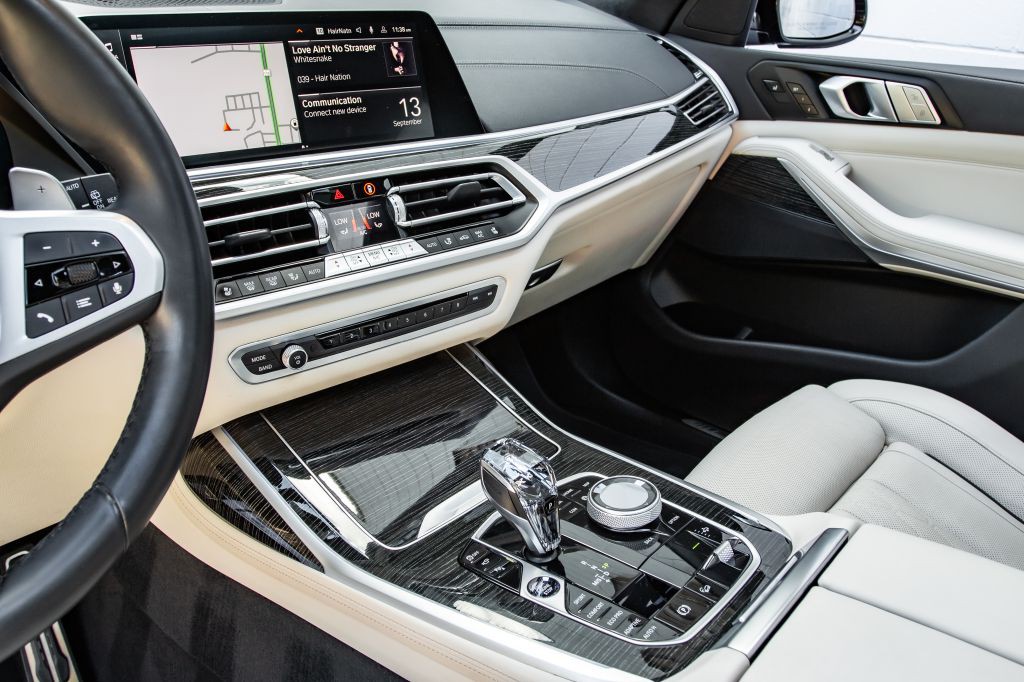 2022 BMW X7 Image 24