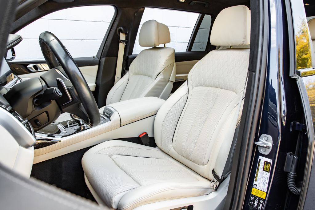 2022 BMW X7 Image 25