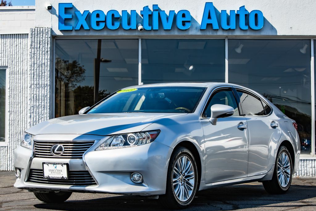 2013 Lexus ES Image 3