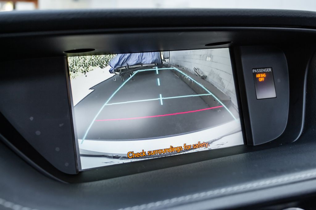 2013 Lexus ES Image 22