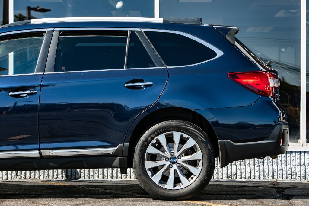 2018 Subaru Outback Image 12