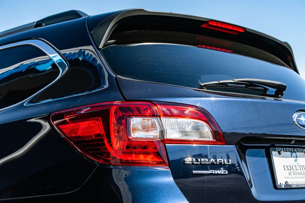 2018 Subaru Outback Image 16