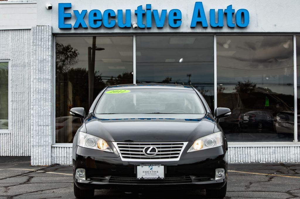 2012 Lexus ES 350 Image 2