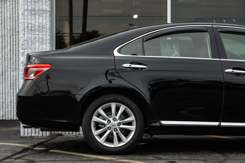 2012 Lexus ES 350 Image 9