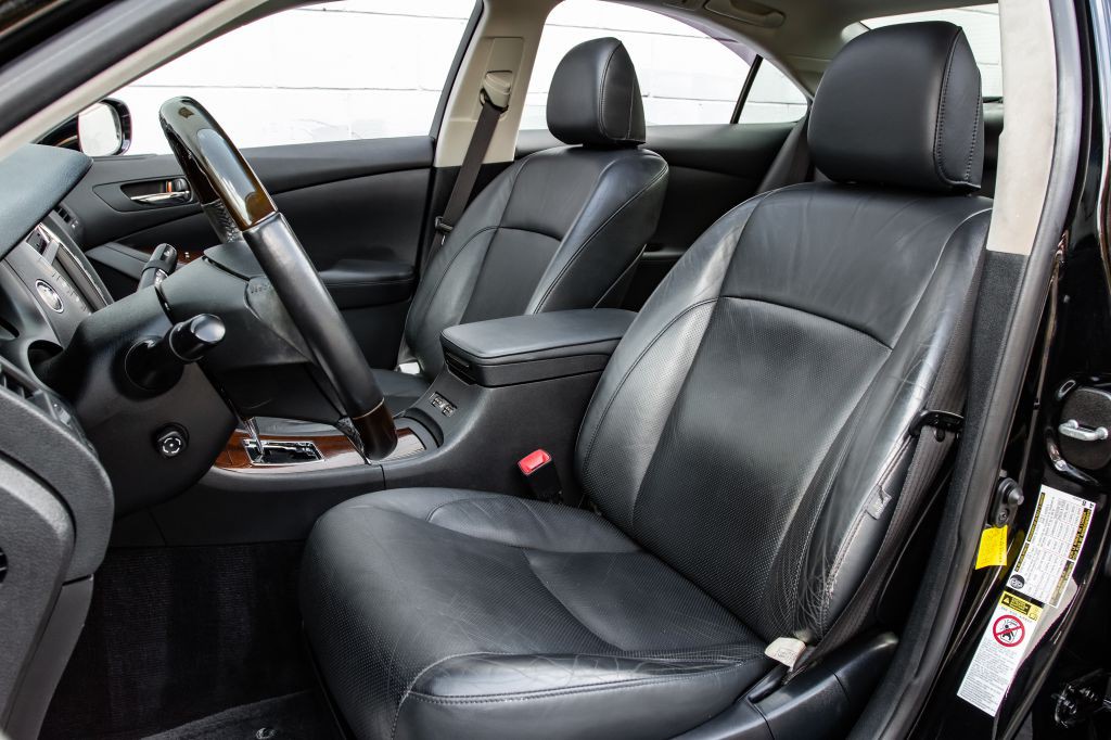 2012 Lexus ES 350 Image 23