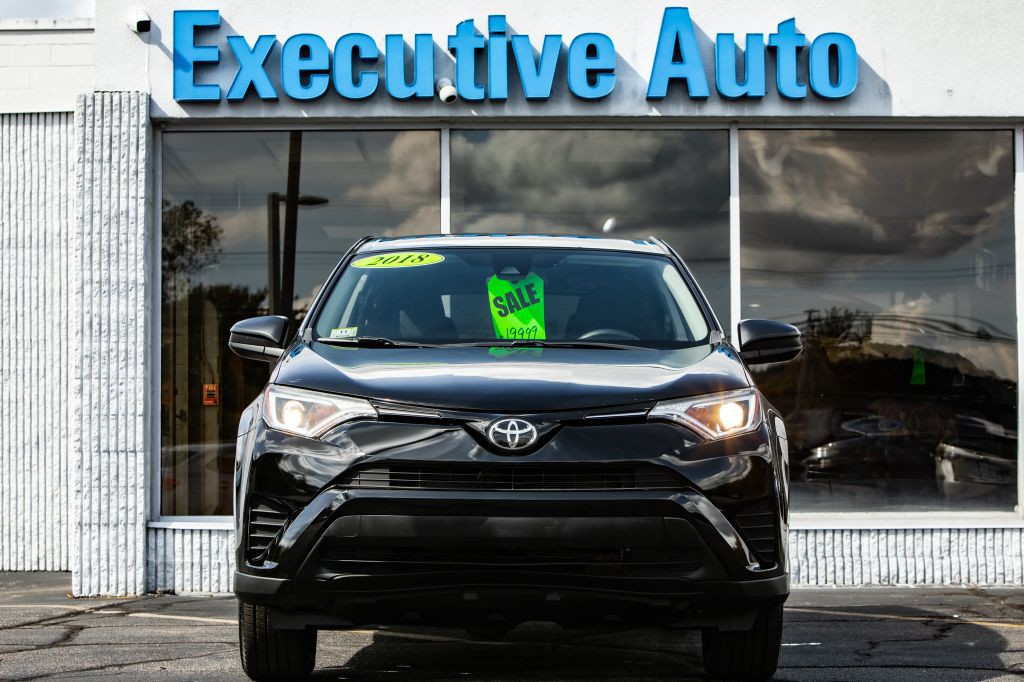 2018 Toyota Rav4 Image 2