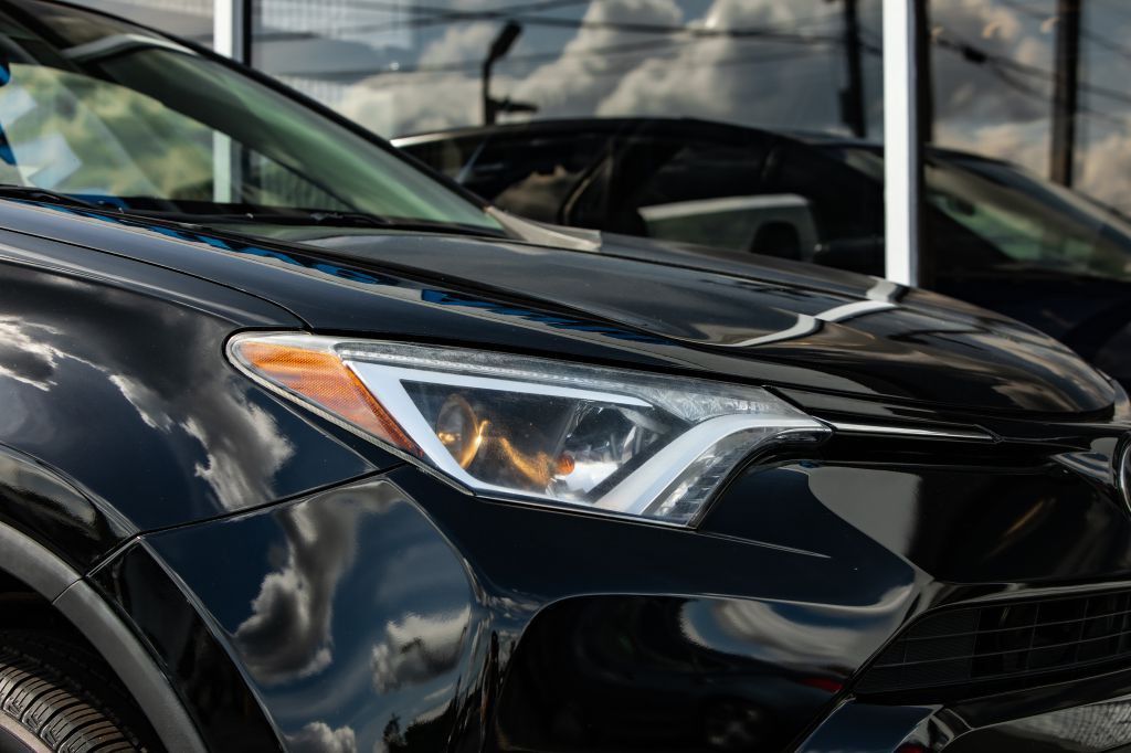 2018 Toyota Rav4 Image 15