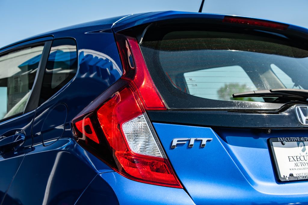 2018 Honda Fit Image 16