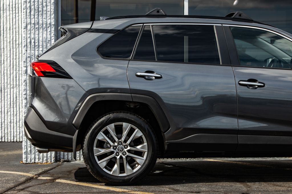 2023 Toyota Rav4 Image 9