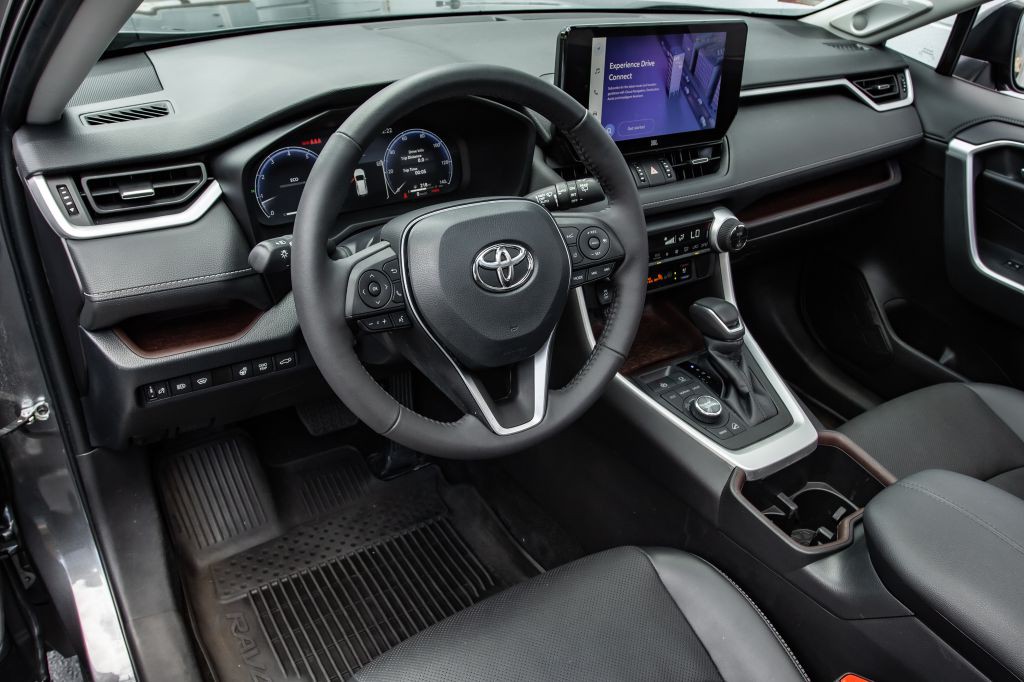 2023 Toyota Rav4 Image 17