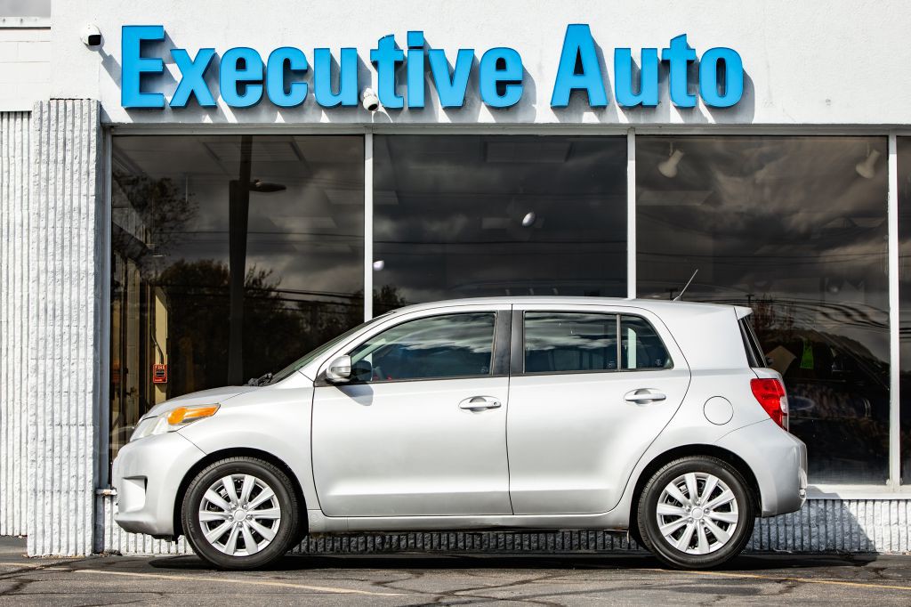 2010 Scion xD Image 4