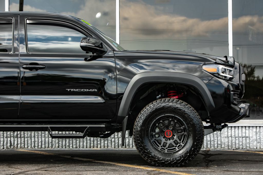 2023 Toyota Tacoma Image 10