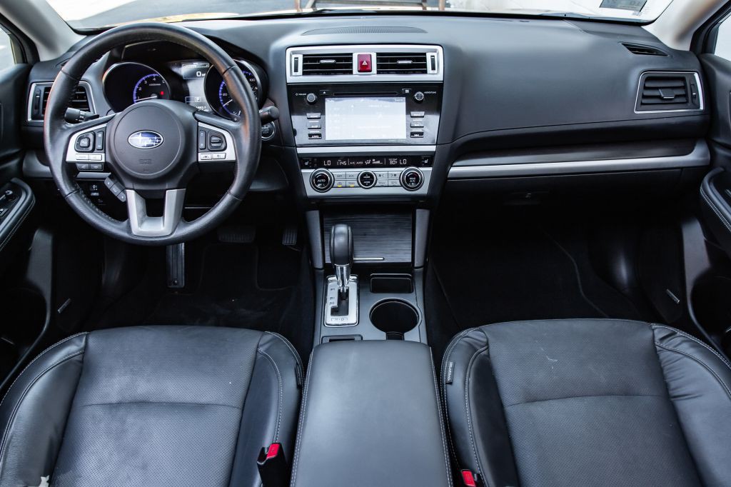 2017 Subaru Legacy Image 18