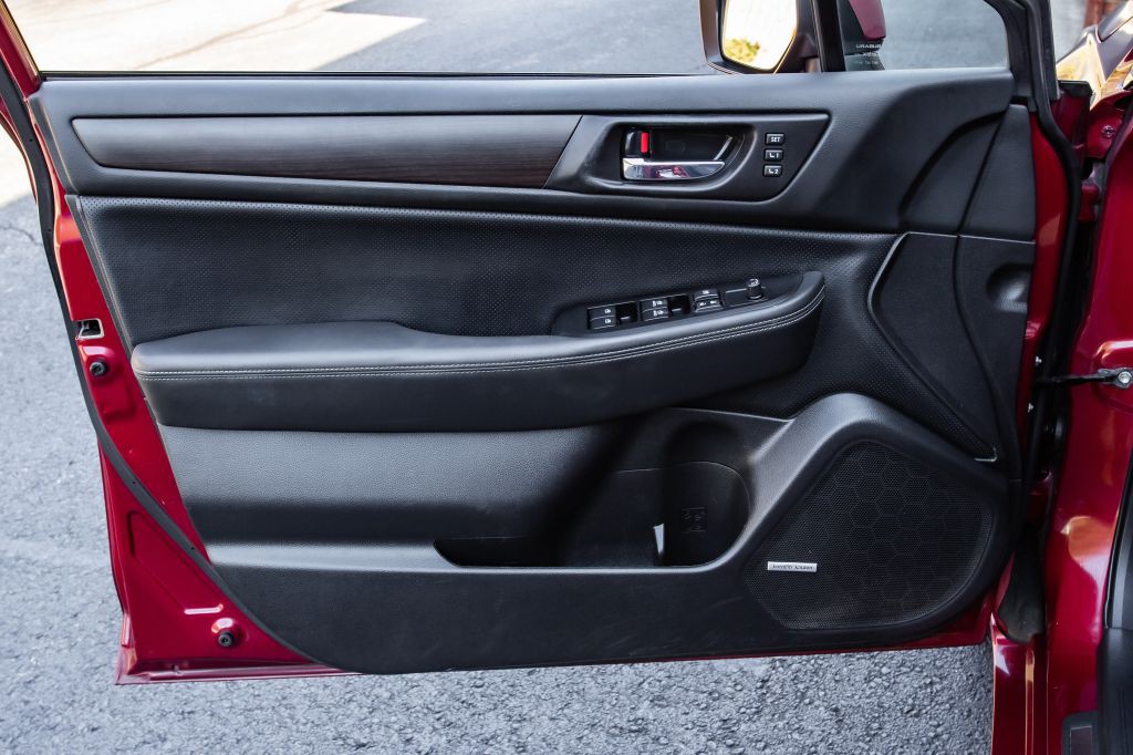 2017 Subaru Legacy Image 28