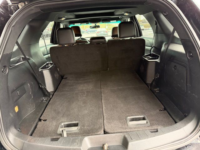 2016 Ford Explorer Image 12