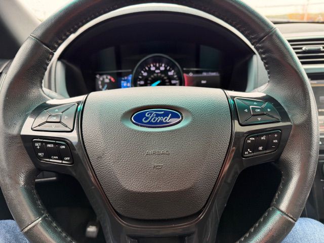 2016 Ford Explorer Image 16