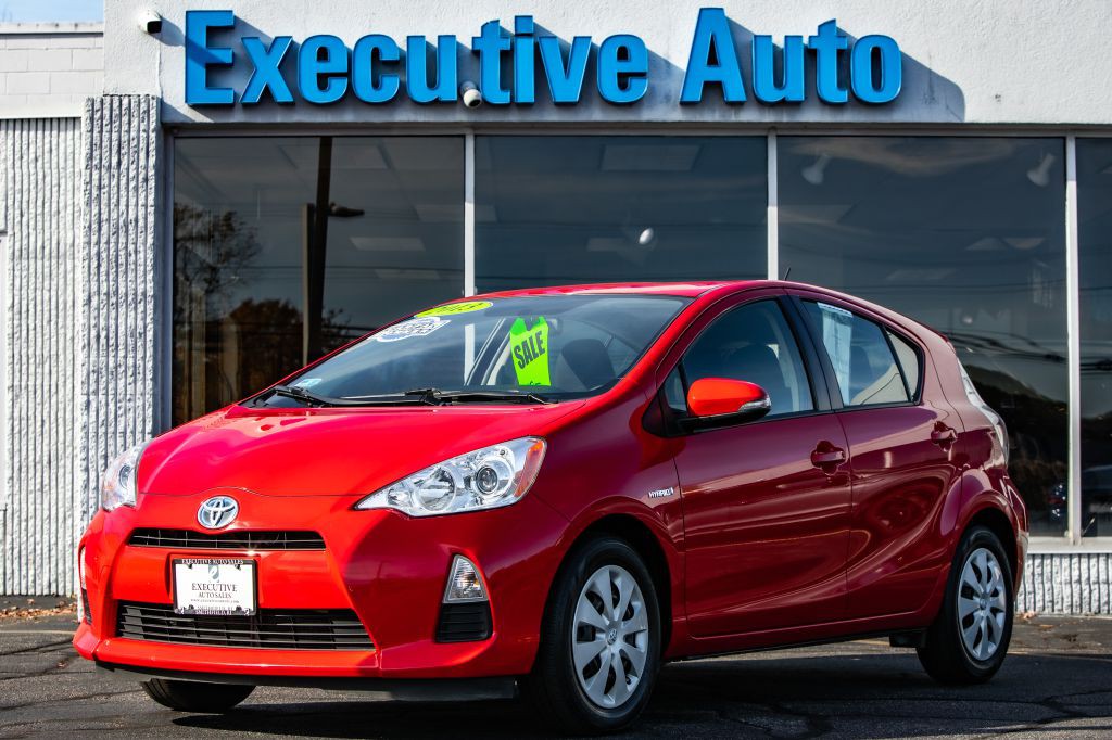 2013 Toyota Prius Image 3
