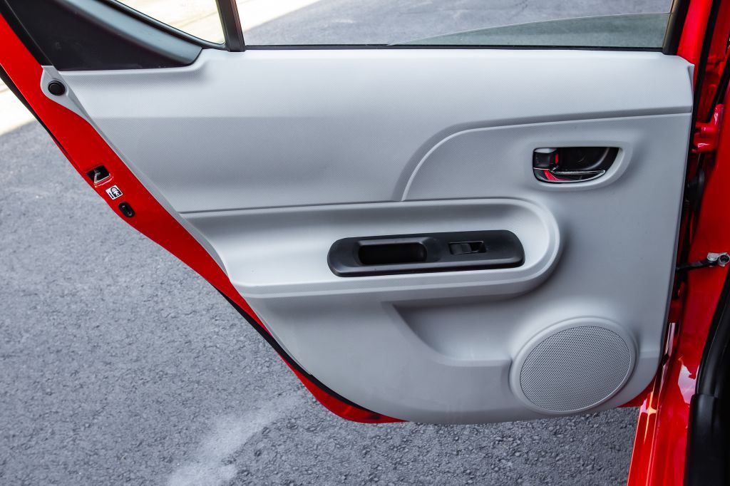 2013 Toyota Prius Image 25