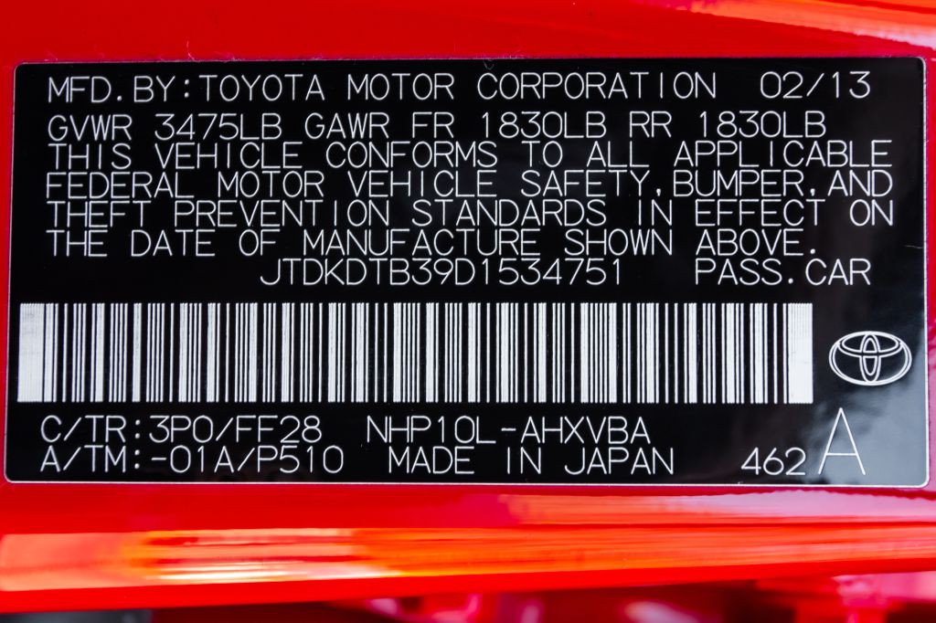 2013 Toyota Prius Image 28