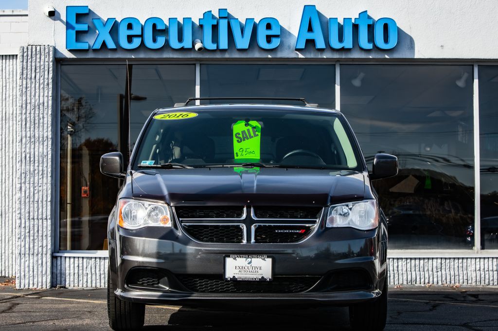 2016 Dodge Grand Caravan Image 2