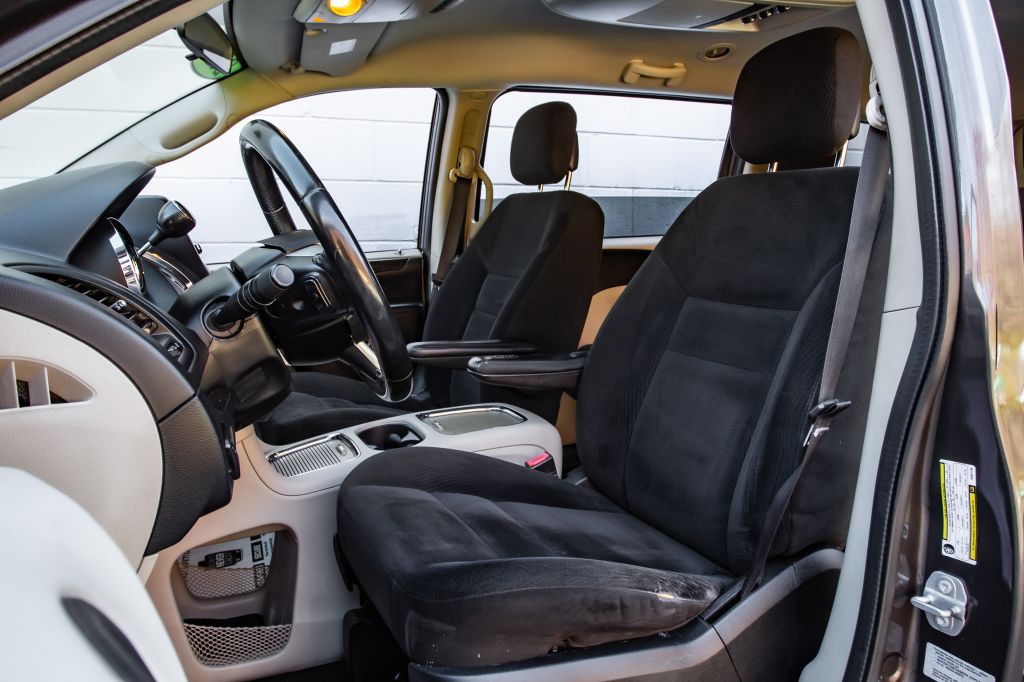 2016 Dodge Grand Caravan Image 23