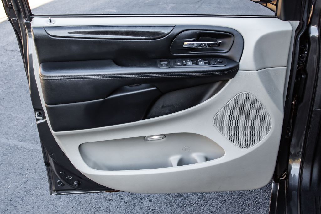 2016 Dodge Grand Caravan Image 26