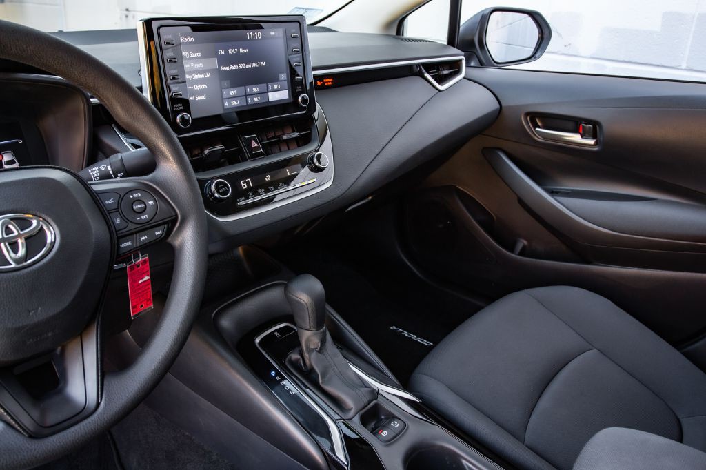 2020 Toyota Corolla Image 23
