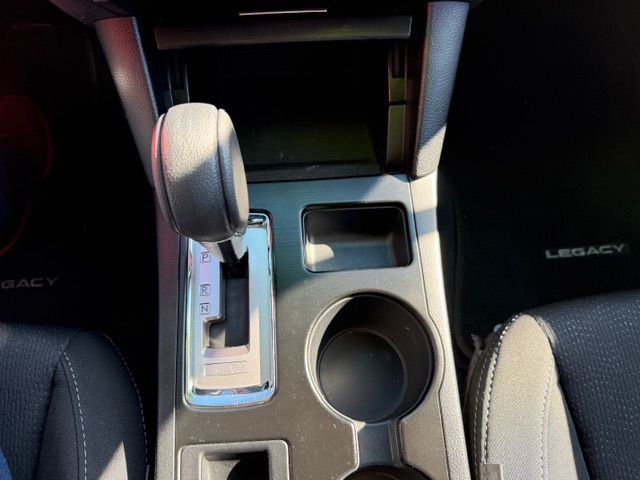 2017 Subaru Legacy Image 18