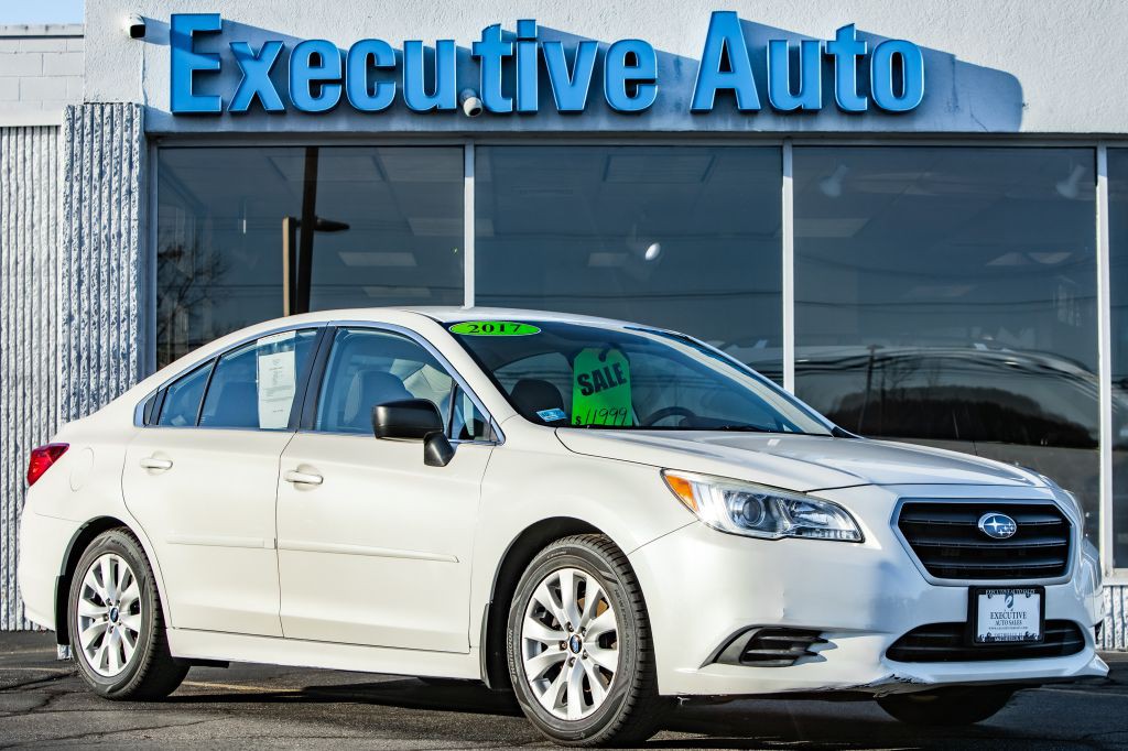 2017 Subaru Legacy Image 1