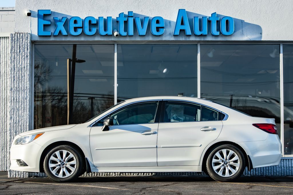 2017 Subaru Legacy Image 4