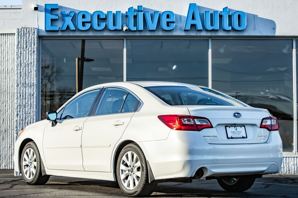 2017 Subaru Legacy Image 5