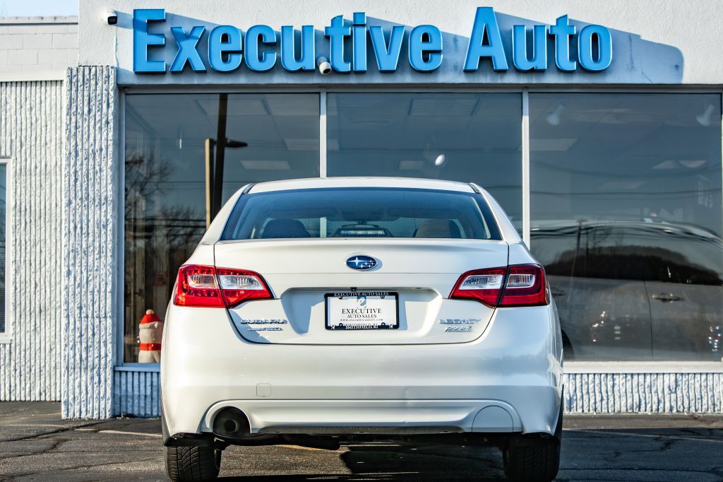 2017 Subaru Legacy Image 6
